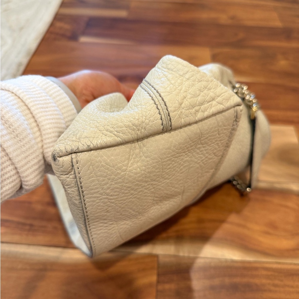 Gucci Cream Leather Shoulder Bag - Picture 6 of 9